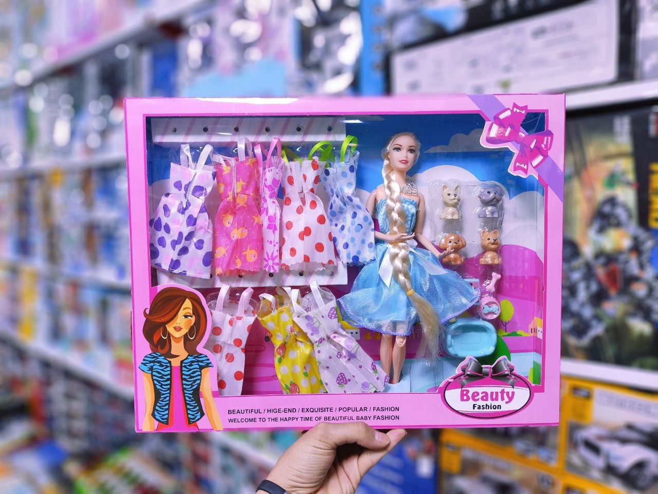 عروسک باربی همراه با کفش و لباس